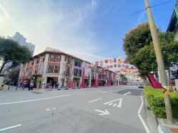 Mosque Street (D1), Retail #523185391